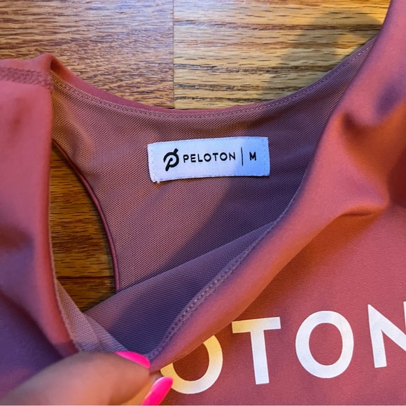 Peloton sports bra size medium - Picture 3 of 4